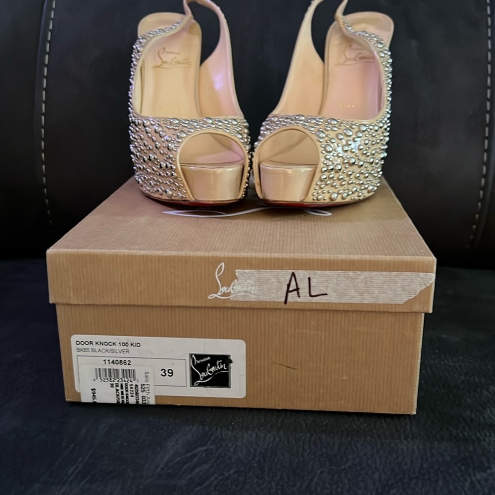 Louboutins door knock 100 kid